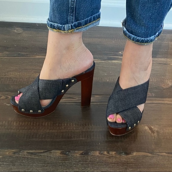 Vince Camuto Blue Denim Heels Platforms Platform Sandals Studs Wooden. - Picture 5 of 14